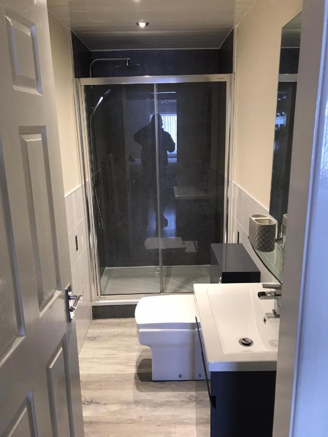 Beautiful 3-Bed Apartment In 구럭 외부 사진