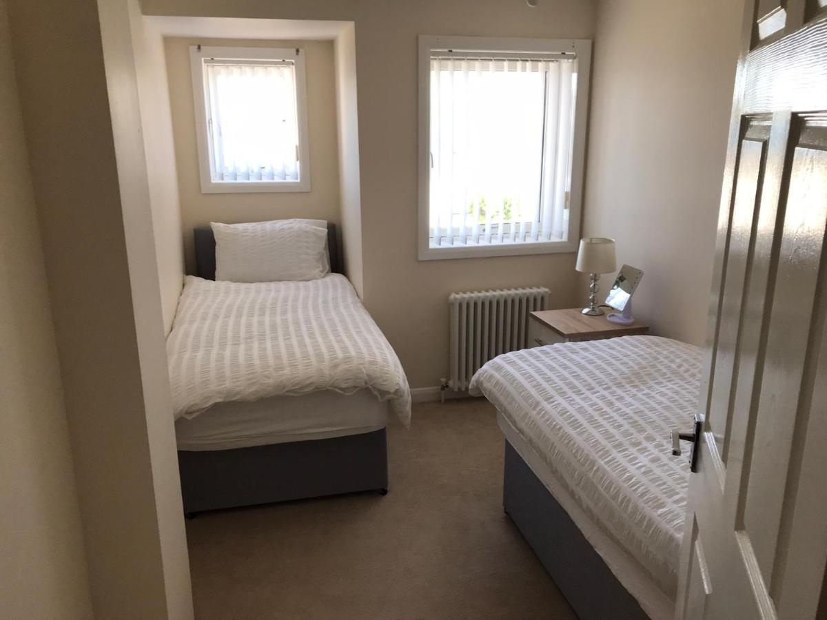 Beautiful 3-Bed Apartment In 구럭 외부 사진